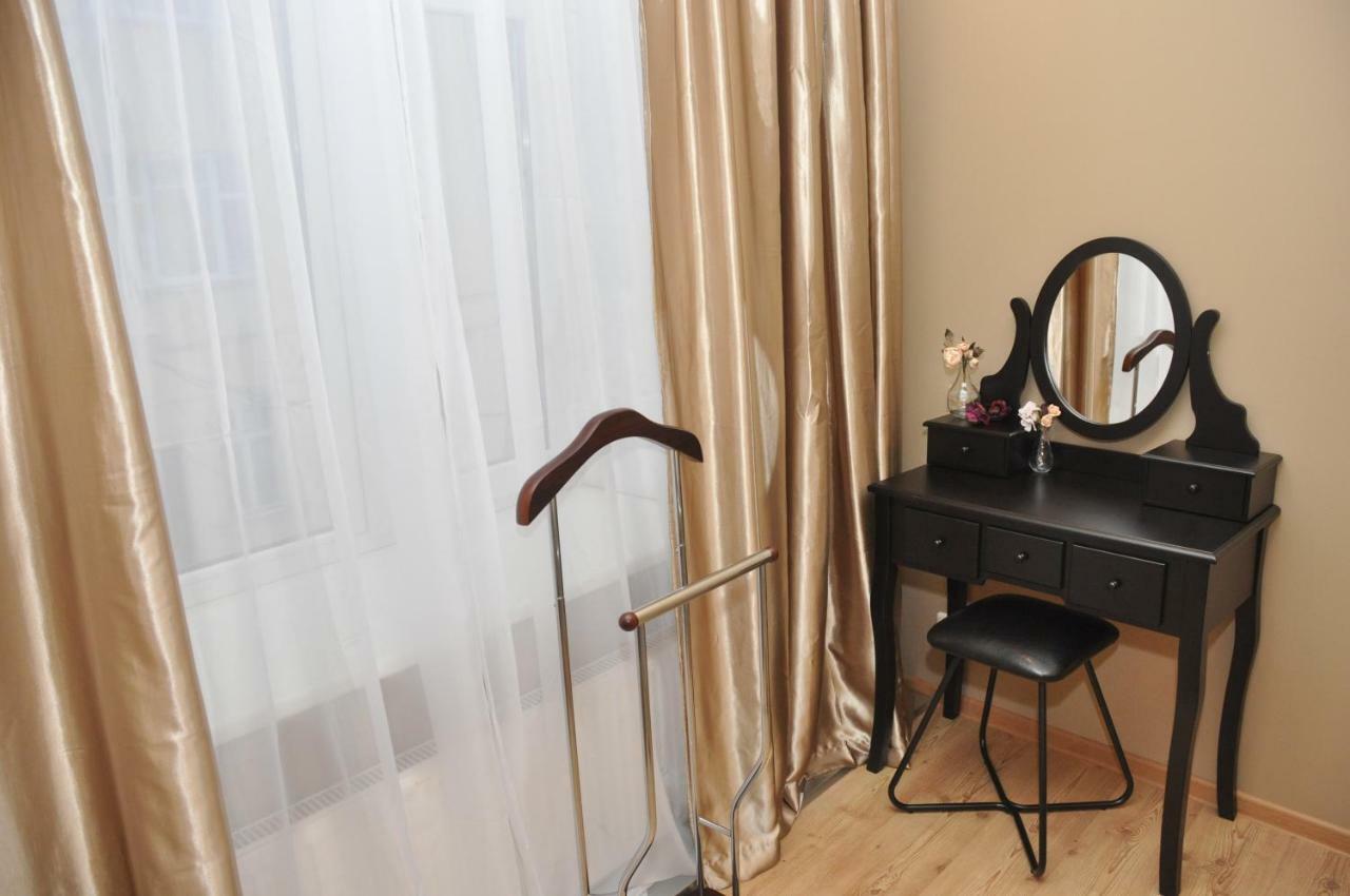 Apartamento Baltic Amber In Diplomatic District & Free Parking Riga Exterior foto