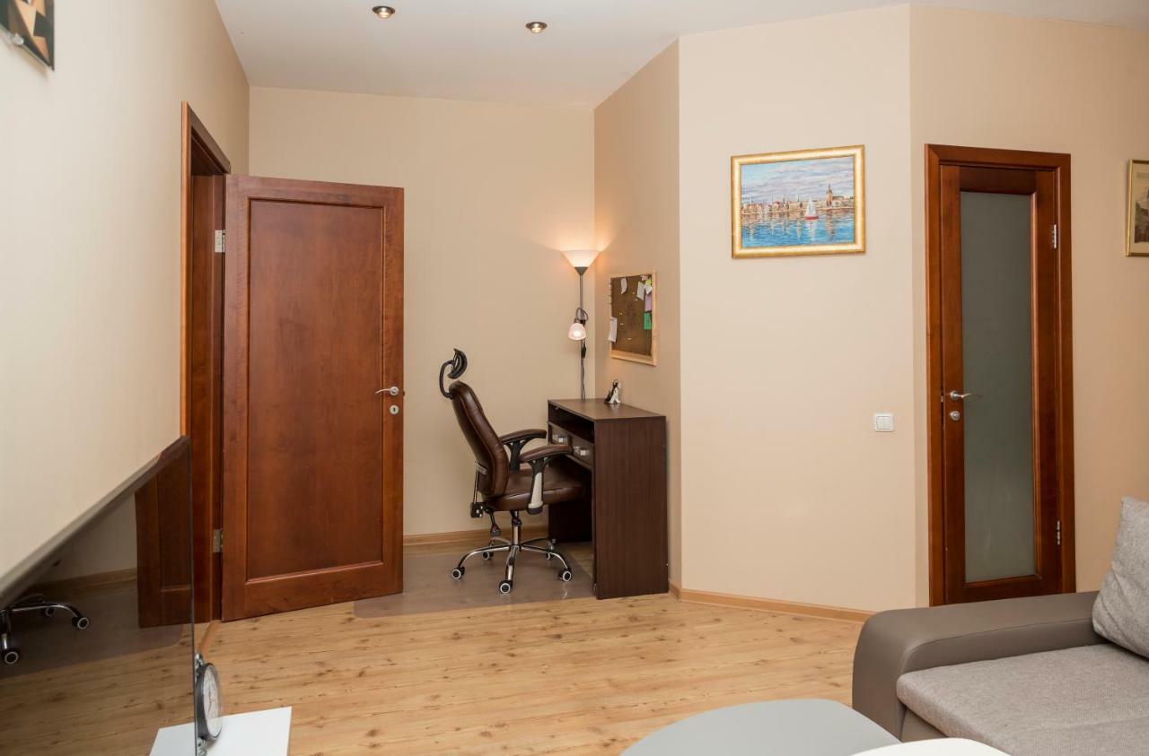 Apartamento Baltic Amber In Diplomatic District & Free Parking Riga Exterior foto